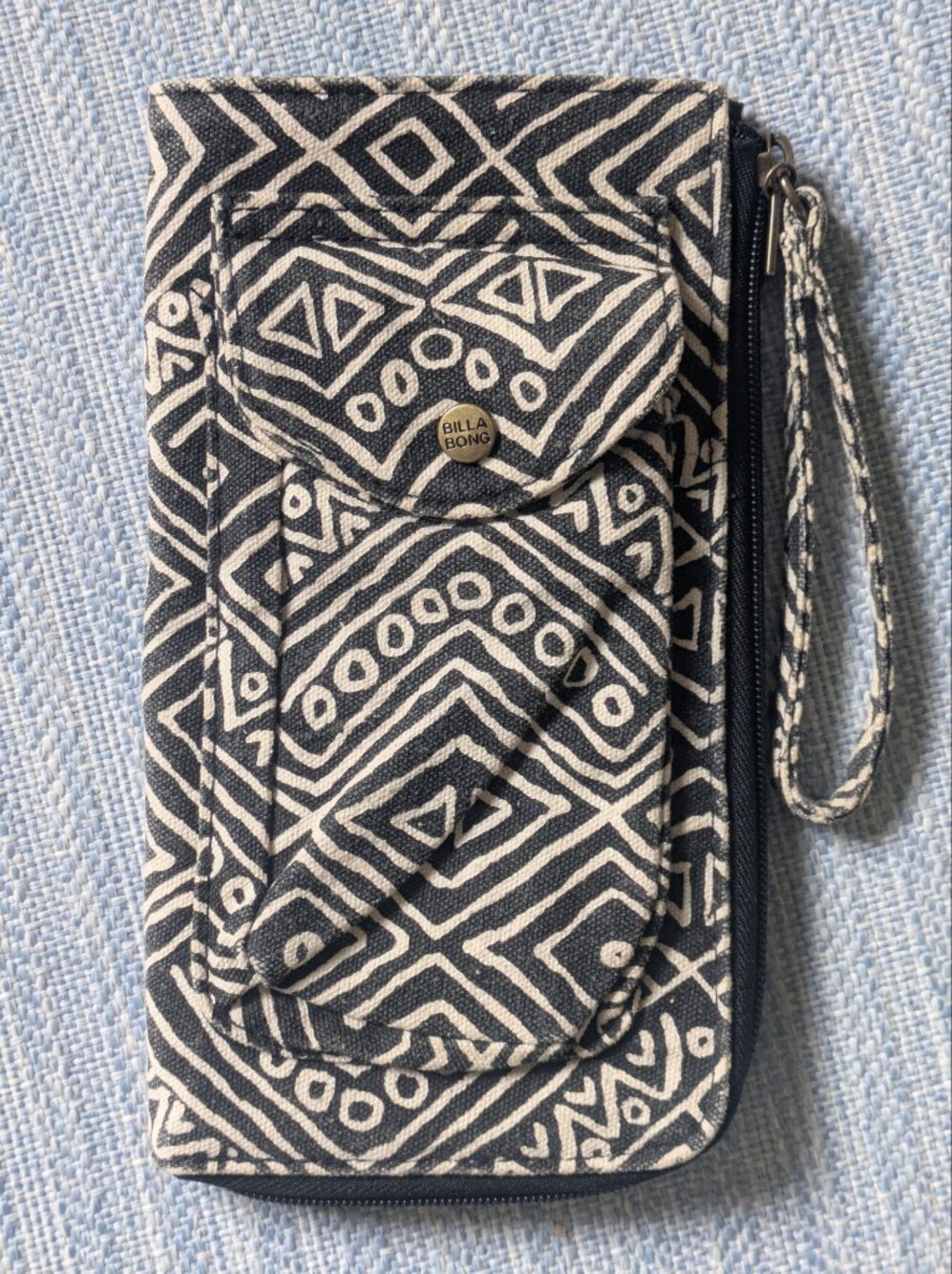 Billabong Black and Beige Geometric Wristlet